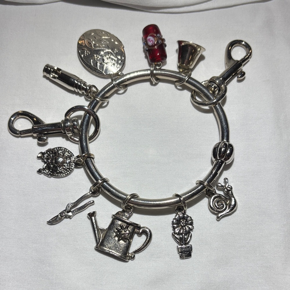 Vintage Green Rhino Garden Theme Key Bracelet